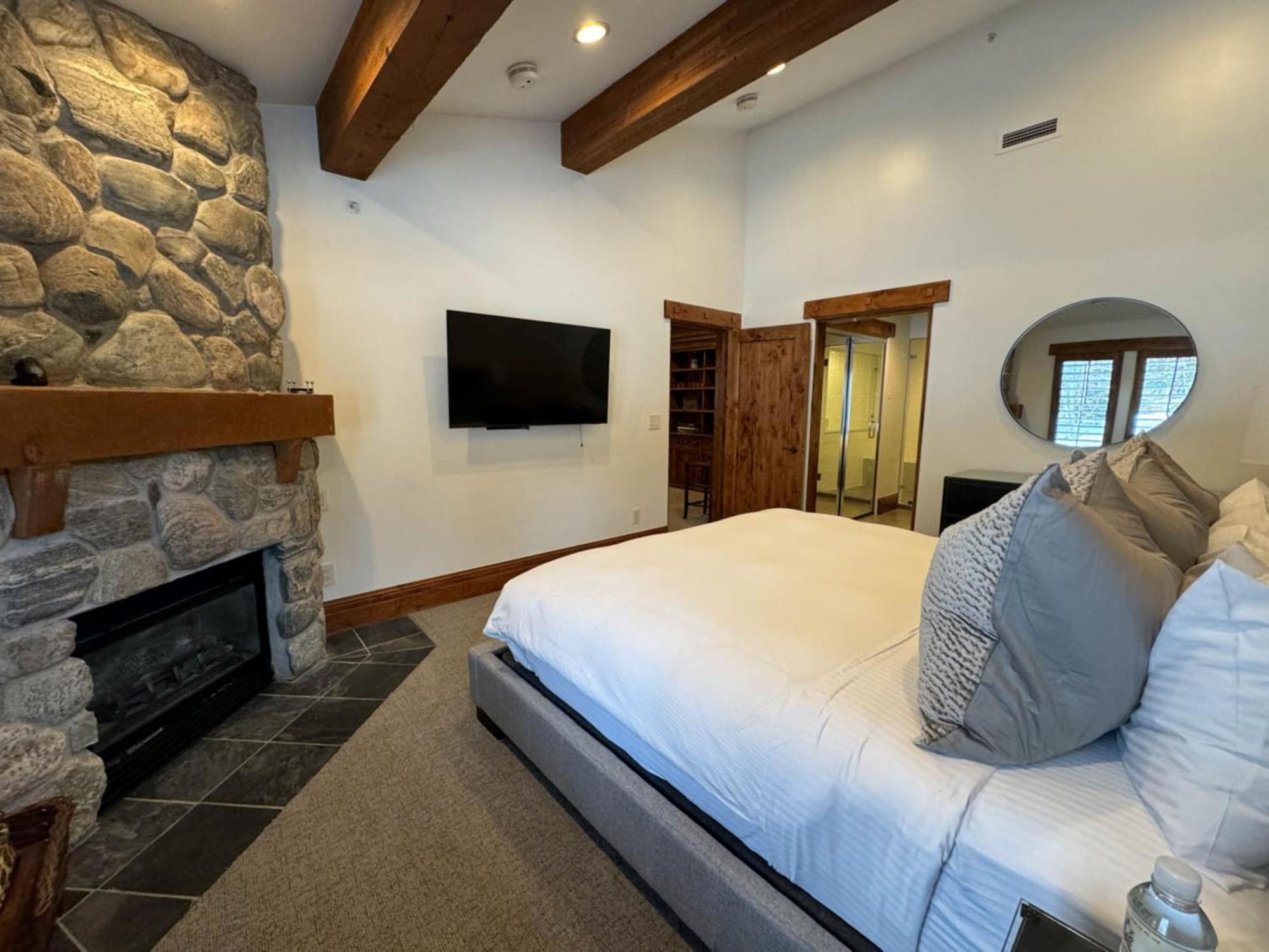 The Chateaux Deer Valley Hotel